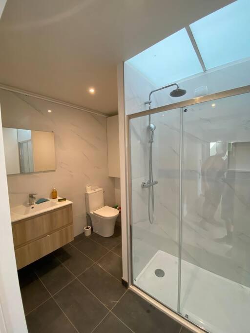 Rodez - Superbe Appartement Neuf Avec Vue エクステリア 写真
